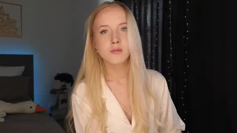 Adele online show from 04/12/26, 03:06