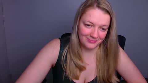 Adele online show from 12/18/25, 07:14