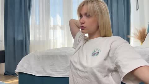 Snapshot of adele_nick2202 chatting on 09/15/25, 08:25 Adele Nick online show from 09/15/25, 08:25