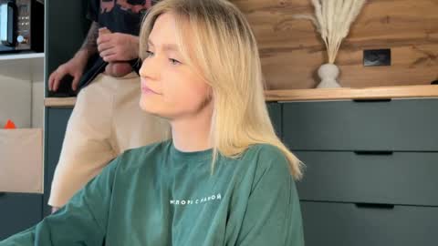 Adele Nick online show from 04/01/26, 10:49