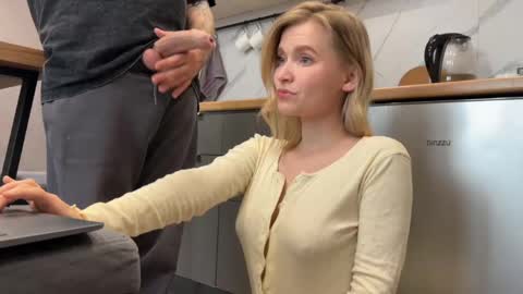 Adele Nick online show from 04/11/26, 12:31