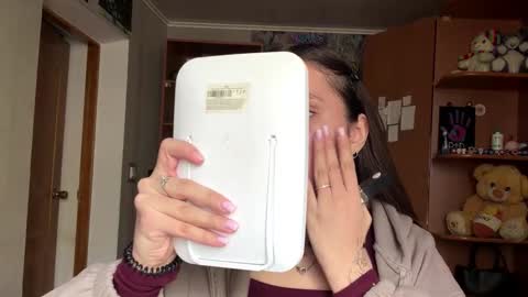 Poly online show from 03/26/26, 07:25