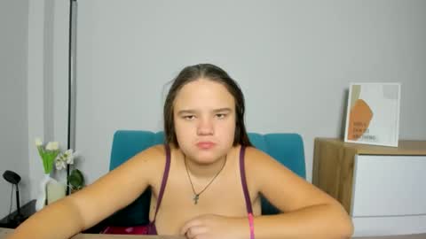 adelecruzz online show from 10/12/25, 07:18