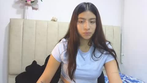 adellein foxx online show from 07/14/26, 02:05