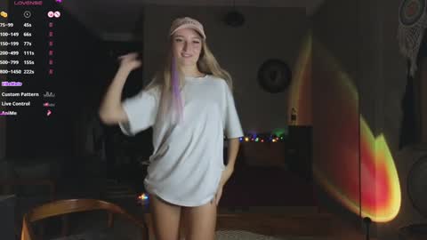 Adele online show from 02/06/25, 03:09