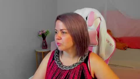 AdeleRavelle online show from 08/01/26, 05:07
