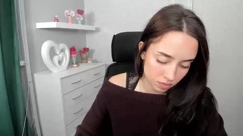 Adele online show from 03/31/26, 05:52