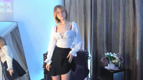 Adelin online show from 10/13/25, 03:23