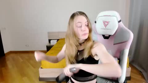 Adelina online show from 09/21/25, 11:34