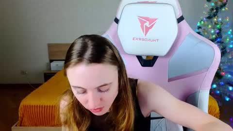 Adelina online show from 12/22/25, 09:28