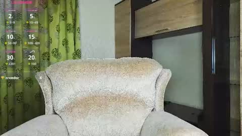 Snapshot of adelina_cowell chatting on 07/10/26, 02:08 Adelina online show from 07/10/26, 02:08