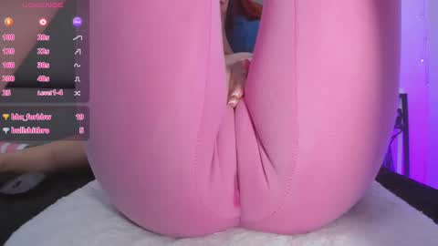 adelinaconte1 online show from 01/25/25, 10:50