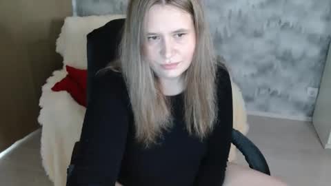 adelinalawson online show from 03/25/26, 07:03