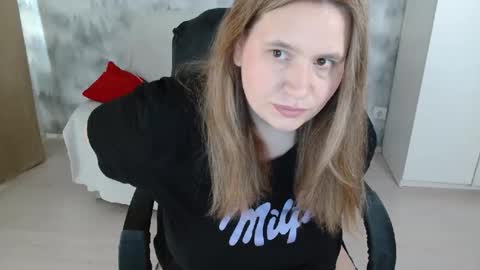 adelinalawson online show from 04/12/26, 11:26