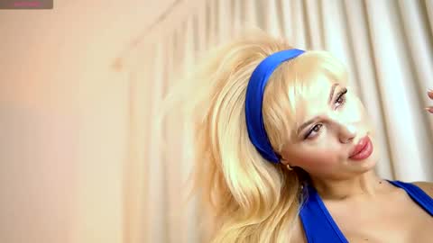 Snapshot of adelineking chatting on 11/05/25, 03:06 Ade online show from 11/05/25, 03:06