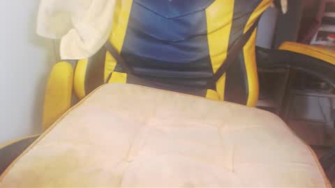 Adellahuge05 online show from 01/06/26, 09:29