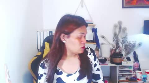 Adellahuge05 online show from 02/28/26, 07:48