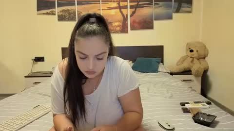 Adellineee online show from 07/11/26, 08:55