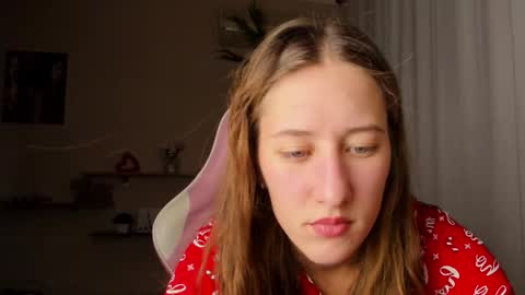 Snapshot of adellqueen chatting on 09/25/25, 09:40 Adell online show from 09/25/25, 09:40