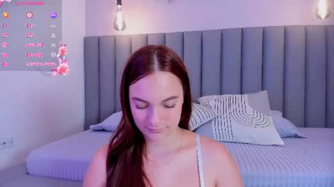 Snapshot of adhara_monroe chatting on 06/20/26, 10:40 Adhara online show from 06/20/26, 10:40