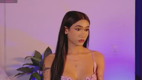 Snapshot of adharacute19 chatting on 10/06/25, 10:40 Isabellafirst online show from 10/06/25, 10:40