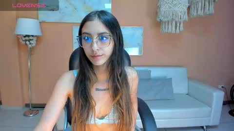 Snapshot of adharadonnet chatting on 02/12/25, 03:18 Adhara online show from 02/12/25, 03:18