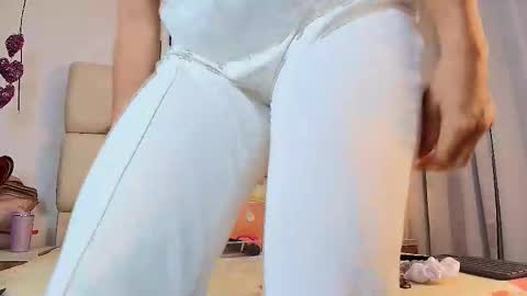 AdharaSmithh online show from 09/20/25, 10:22