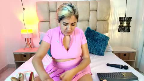 AdharaSmithh online show from 11/09/25, 02:37