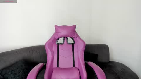Snapshot of adhhaaraaa_ chatting on 06/27/26, 08:47 Adhara guys here I am online days ending in even numberl I wait for you. online show from 06/27/26, 08:47