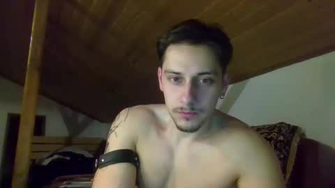 Snapshot of adi151943 chatting on 03/31/26, 06:52 JayHunter online show from 03/31/26, 06:52