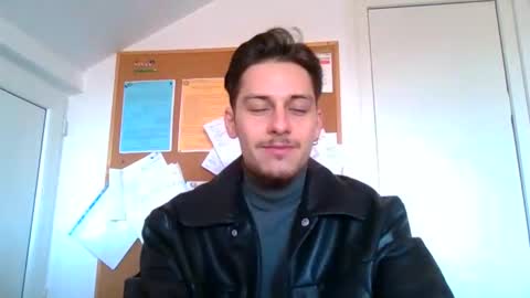 Snapshot of adi151943 chatting on 04/01/26, 03:42 JayHunter online show from 04/01/26, 03:42