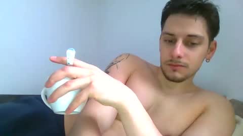 Snapshot of adi151943 chatting on 04/09/26, 06:52 JayHunter online show from 04/09/26, 06:52