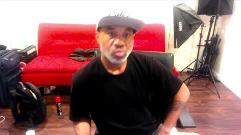 Snapshot of adick_ting chatting on 12/02/24, 01:46 adick_ting online show from 12/02/24, 01:46