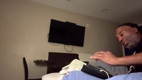 Snapshot of adick_ting chatting on 12/23/24, 12:41 adick_ting online show from 12/23/24, 12:41