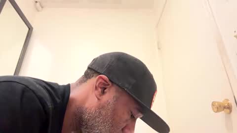 Snapshot of adick_ting chatting on 12/27/24, 03:42 adick_ting online show from 12/27/24, 03:42