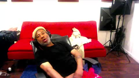 Snapshot of adick_ting chatting on 12/30/24, 11:06 adick_ting online show from 12/30/24, 11:06