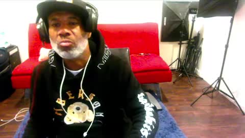 Snapshot of adick_ting chatting on 01/13/25, 09:08 adick_ting online show from 01/13/25, 09:08