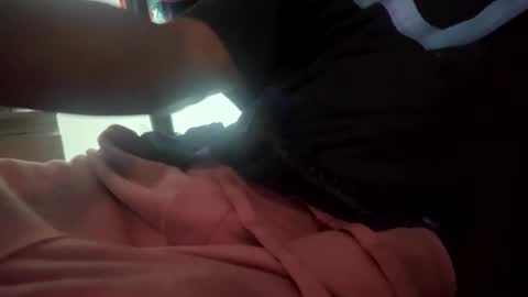 Snapshot of adick_ting chatting on 10/21/25, 11:49 adick_ting online show from 10/21/25, 11:49