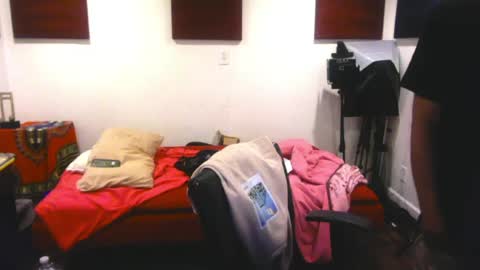 adick_ting online show from 04/11/26, 06:12