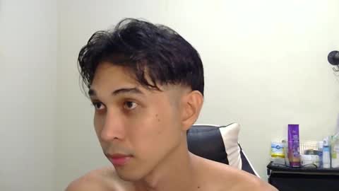 Snapshot of adios_amigo chatting on 05/21/26, 10:00 Amigo online show from 05/21/26, 10:00