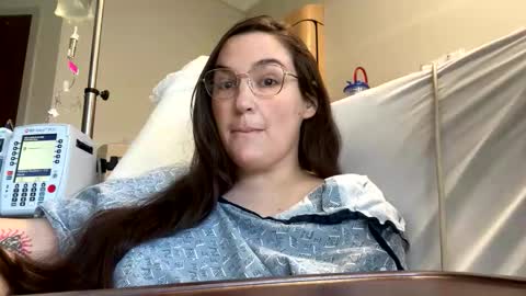 adobe_angel304 online show from 04/03/26, 05:44