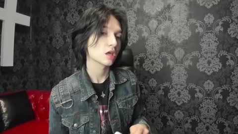 Snapshot of adonbev chatting on 05/17/26, 05:05 adonbev online show from 05/17/26, 05:05