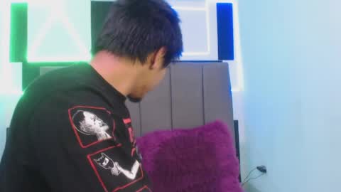 adonis_latin_19 online show from 04/11/26, 03:22