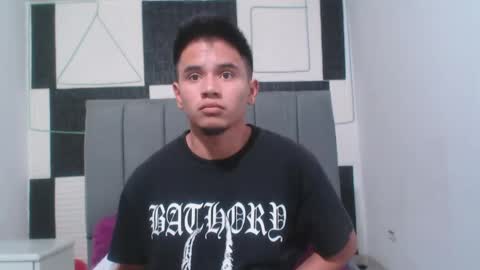 adonis_latin_19 online show from 04/16/26, 04:13