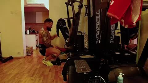 Snapshot of adonis_msc chatting on 01/25/25, 08:42 Adonis online show from 01/25/25, 08:42