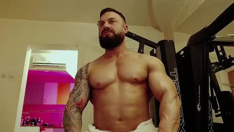 Snapshot of adonis_msc chatting on 02/08/25, 10:40 Adonis online show from 02/08/25, 10:40