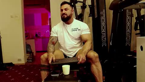 Snapshot of adonis_msc chatting on 09/30/25, 04:56 Adonis online show from 09/30/25, 04:56