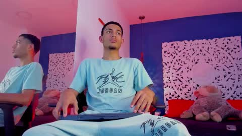 adonis_wb online show from 09/10/25, 09:15