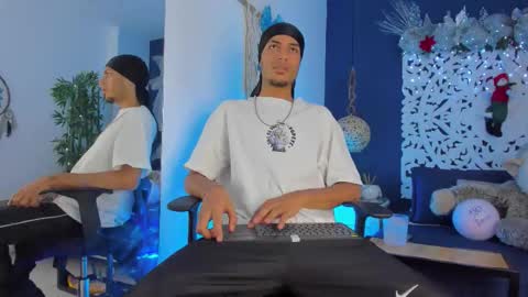 adonis_wb online show from 12/03/25, 10:19