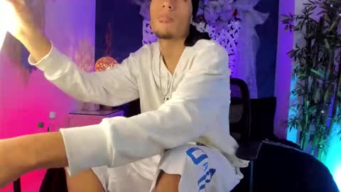 adonis_wb online show from 01/08/26, 04:59